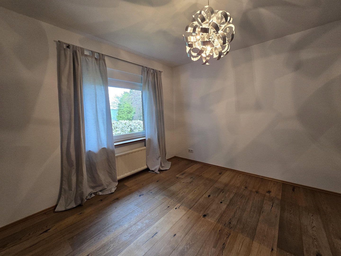 Predaj domu 240 m², pozemek 1.500 m², Hans-Staden-Allee 6, Homberg (Efze), Hesensko Predaj domu 240 m², pozemek 1.500 m², Hans-Staden-Allee 6, Homberg (Efze), Hesensko