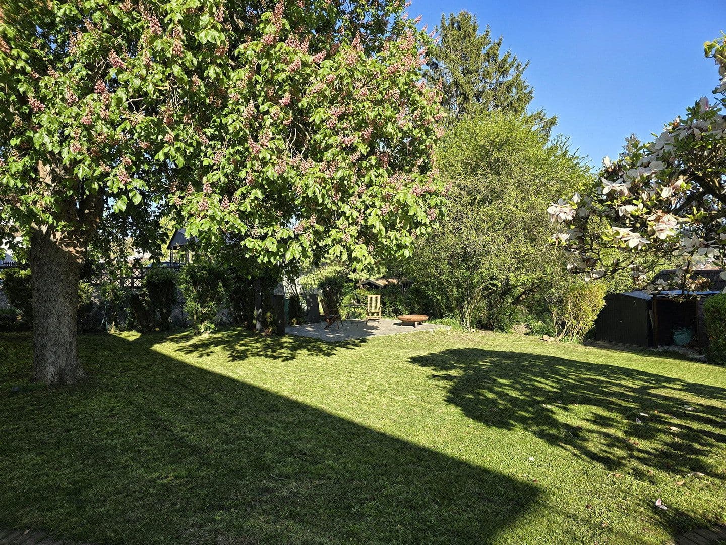 Predaj domu 240 m², pozemek 1.500 m², Hans-Staden-Allee 6, Homberg (Efze), Hesensko Predaj domu 240 m², pozemek 1.500 m², Hans-Staden-Allee 6, Homberg (Efze), Hesensko