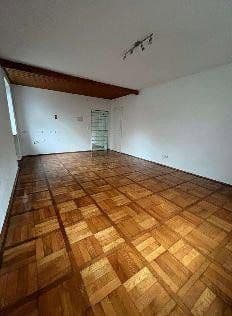 Prenájom bytu 5-izbový 130 m², Neue Bergstraße 23, Landshut, Bavorsko Prenájom bytu 5-izbový 130 m², Neue Bergstraße 23, Landshut, Bavorsko