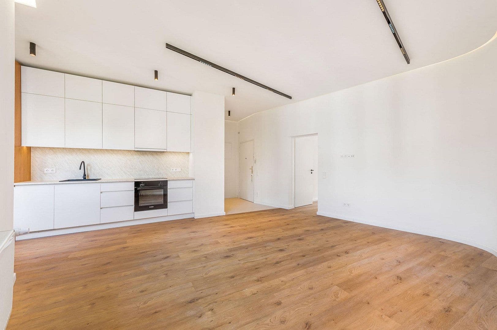 Predaj bytu 2-izbový 57 m², Berlin, Berlín Predaj bytu 2-izbový 57 m², Berlin, Berlín