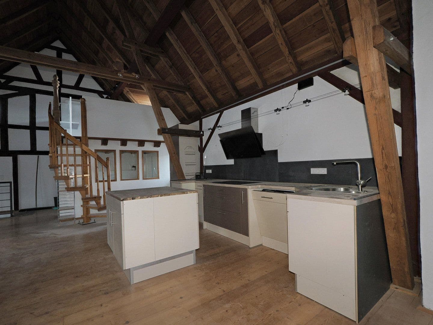 Prenájom bytu 1-izbový 100 m², Brachttal, Hesensko Prenájom bytu 1-izbový 100 m², Brachttal, Hesensko