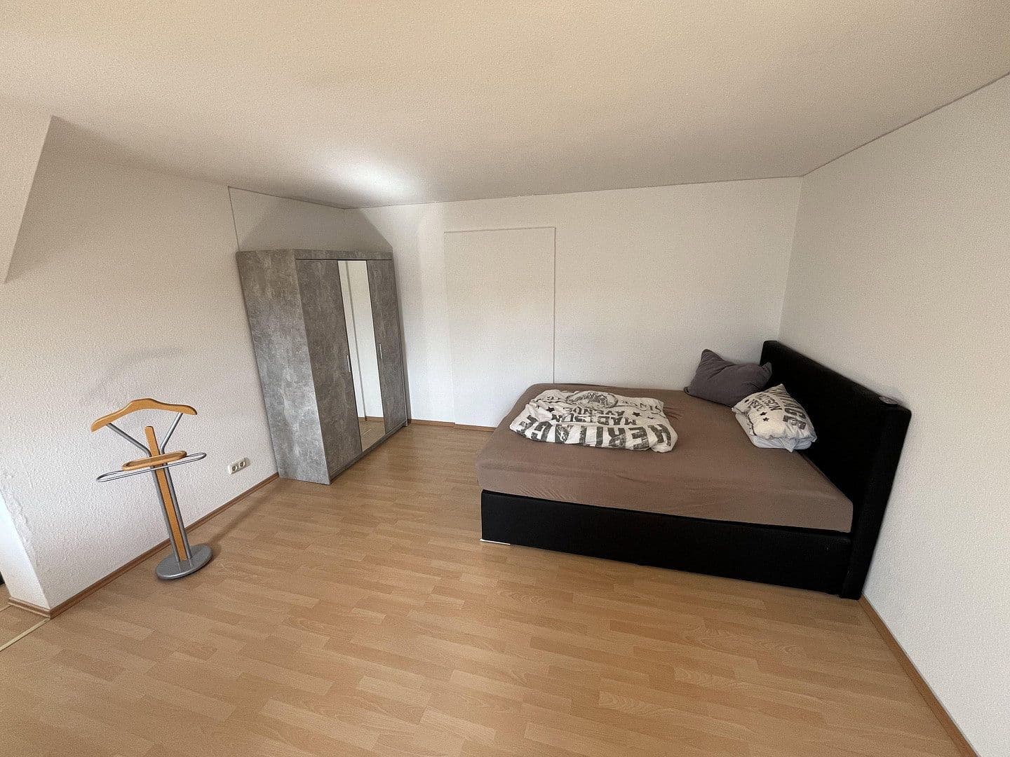 Prenájom bytu 2-izbový 48 m², Weststraße 36, Chemnitz, Sasko Prenájom bytu 2-izbový 48 m², Weststraße 36, Chemnitz, Sasko