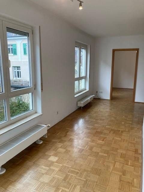 Prenájom bytu 2-izbový 41 m², Urbanstraße 22, Esslingen am Neckar, Bádensko-Wurttembersko Prenájom bytu 2-izbový 41 m², Urbanstraße 22, Esslingen am Neckar, Bádensko-Wurttembersko