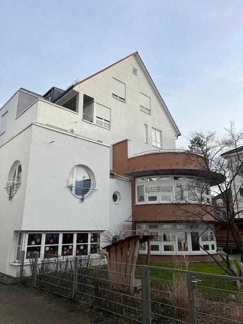 Prenájom bytu 2-izbový 41 m², Urbanstraße 22, Esslingen am Neckar, Bádensko-Wurttembersko Prenájom bytu 2-izbový 41 m², Urbanstraße 22, Esslingen am Neckar, Bádensko-Wurttembersko