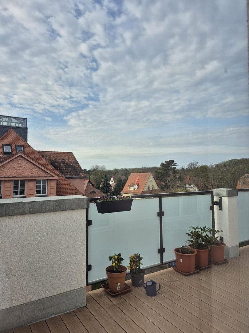 Prenájom bytu 4-izbový 148 m², Leipzig, Sasko Prenájom bytu 4-izbový 148 m², Leipzig, Sasko