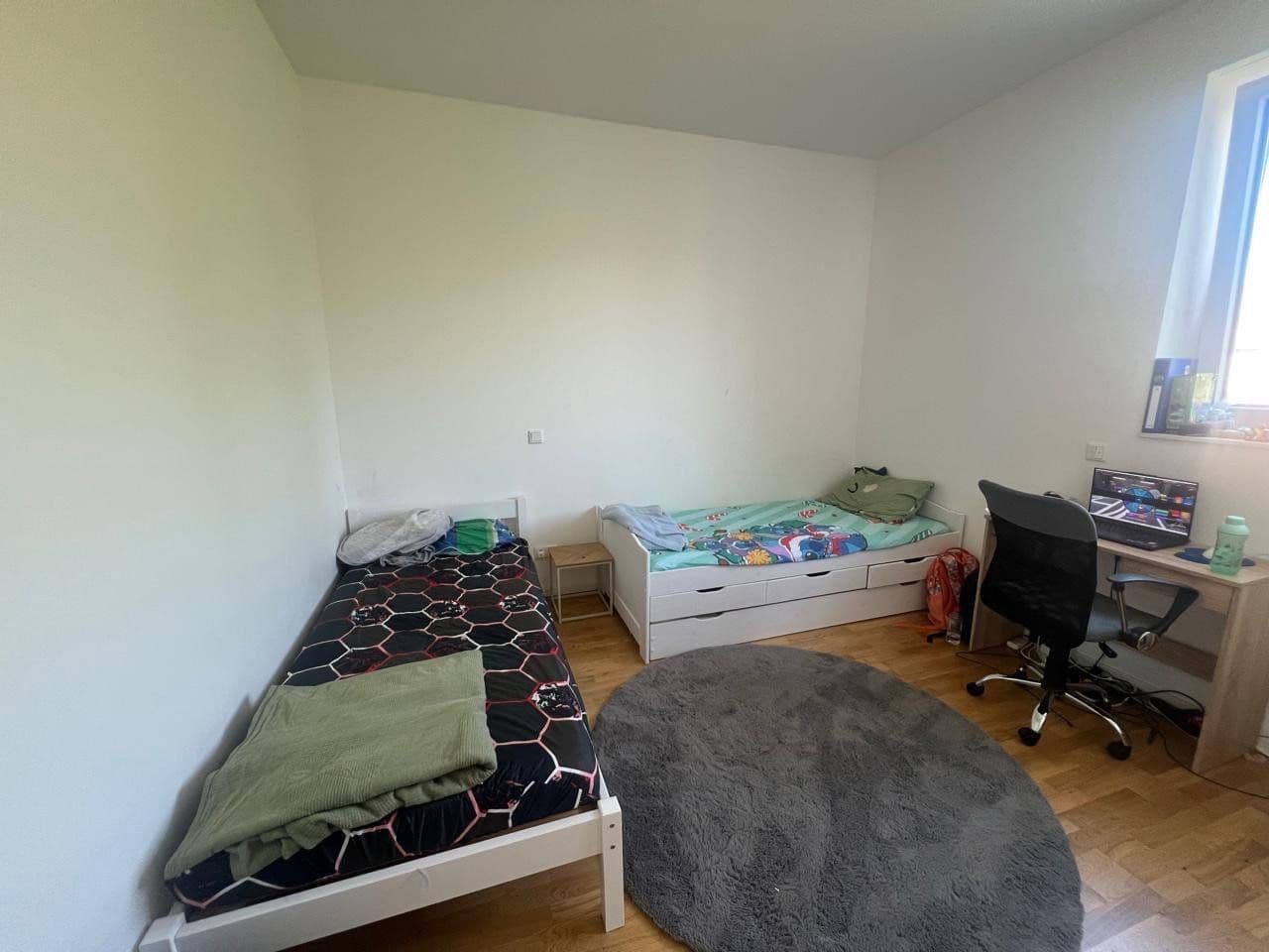 Prenájom bytu 4-izbový 148 m², Leipzig, Sasko Prenájom bytu 4-izbový 148 m², Leipzig, Sasko