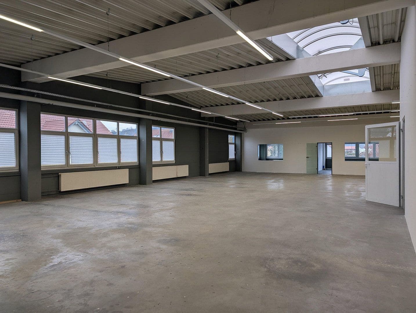 Prenájom nebytového priestoru 4.000 m², Werkstraße 3, Buch, Bavorsko Prenájom nebytového priestoru 4.000 m², Werkstraße 3, Buch, Bavorsko