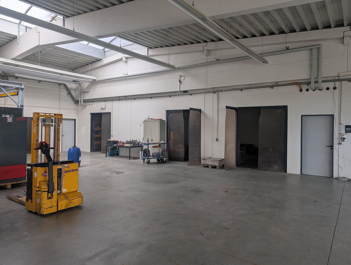 Prenájom nebytového priestoru 4.000 m², Werkstraße 3, Buch, Bavorsko Prenájom nebytového priestoru 4.000 m², Werkstraße 3, Buch, Bavorsko