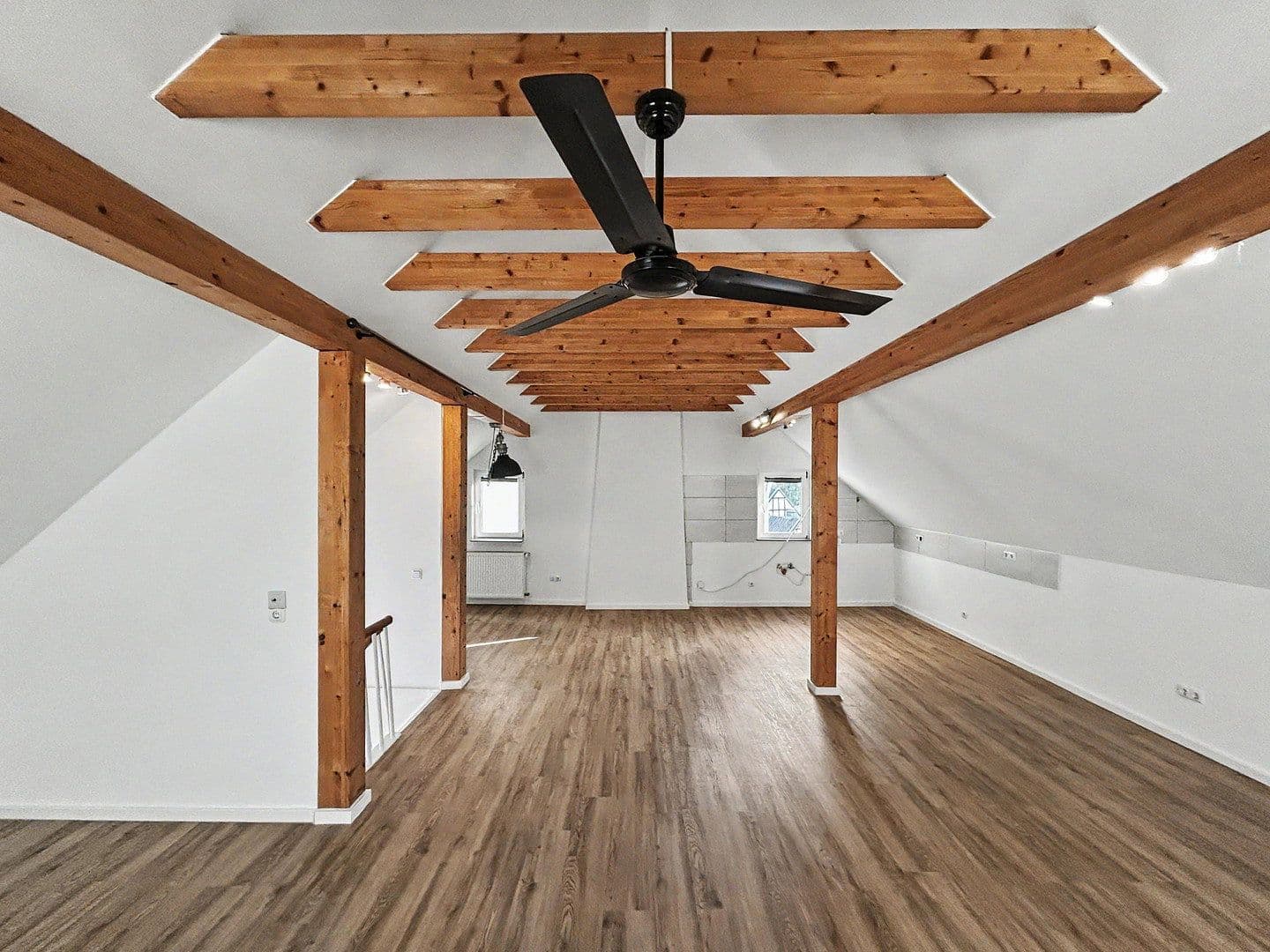 Prenájom domu 150 m², pozemek 65 m², Köln, Severné Porýnie - Westfálsko Prenájom domu 150 m², pozemek 65 m², Köln, Severné Porýnie - Westfálsko
