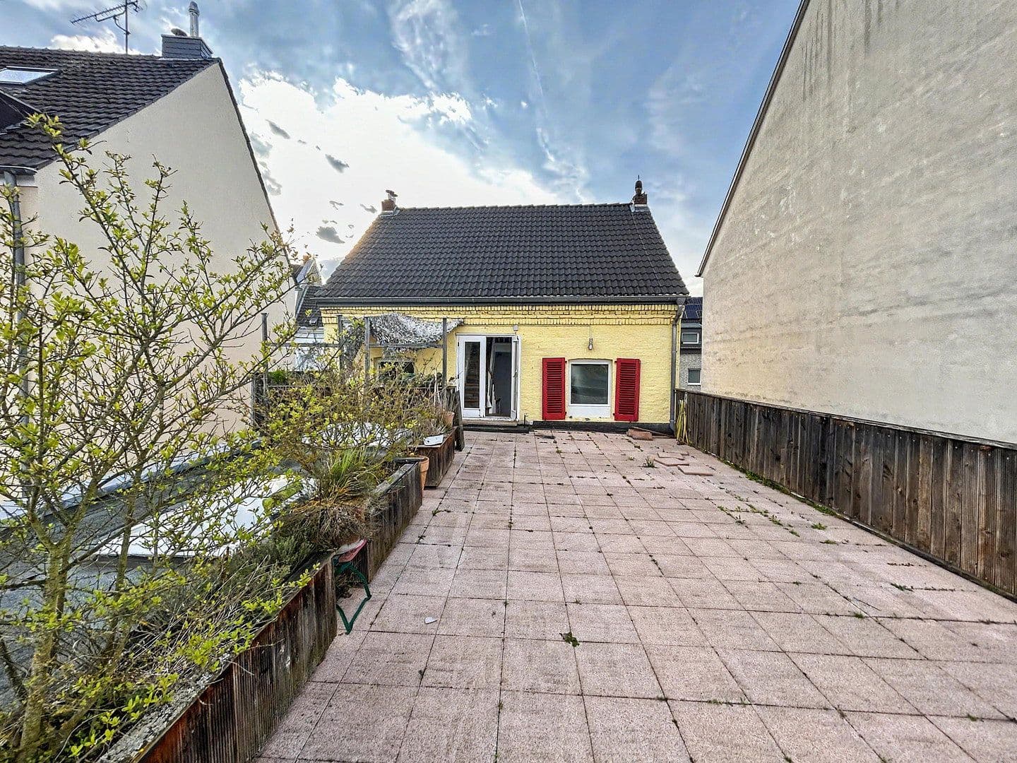 Prenájom domu 150 m², pozemek 65 m², Köln, Severné Porýnie - Westfálsko Prenájom domu 150 m², pozemek 65 m², Köln, Severné Porýnie - Westfálsko