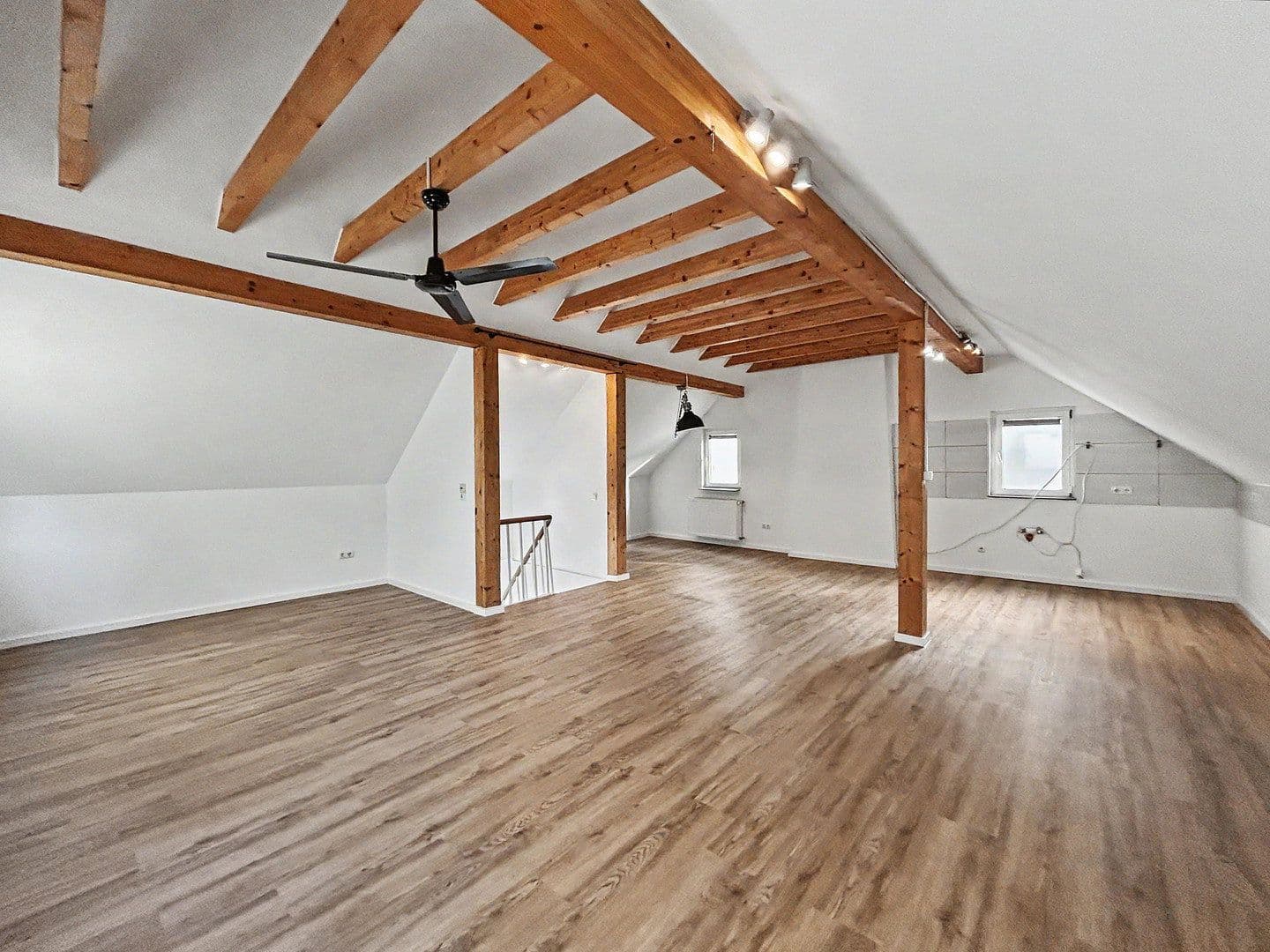 Prenájom domu 150 m², pozemek 65 m², Köln, Severné Porýnie - Westfálsko Prenájom domu 150 m², pozemek 65 m², Köln, Severné Porýnie - Westfálsko