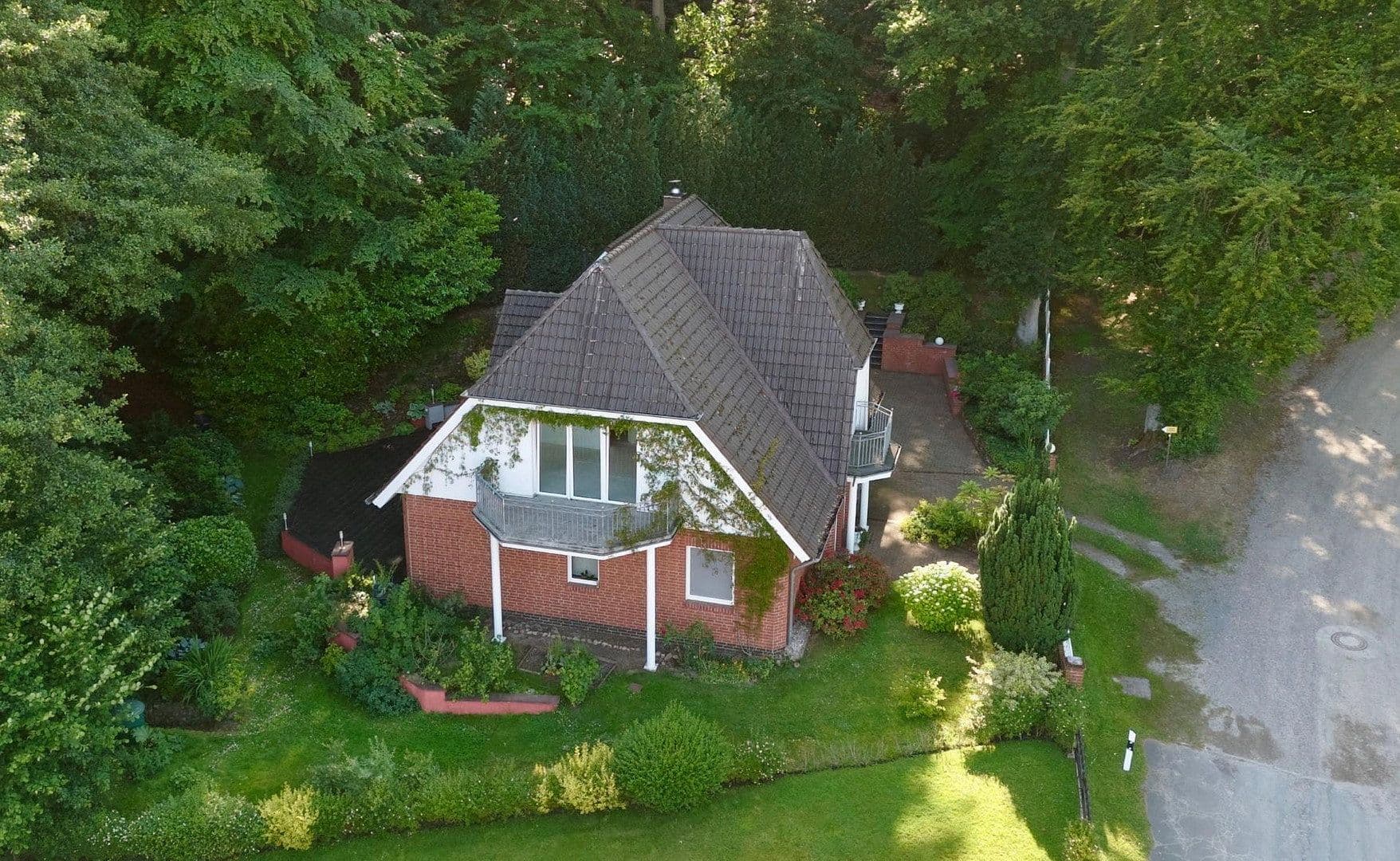 Predaj domu 225 m², pozemek 910 m², Oyler Berg 19A, Marklohe, Dolné Sasko Predaj domu 225 m², pozemek 910 m², Oyler Berg 19A, Marklohe, Dolné Sasko