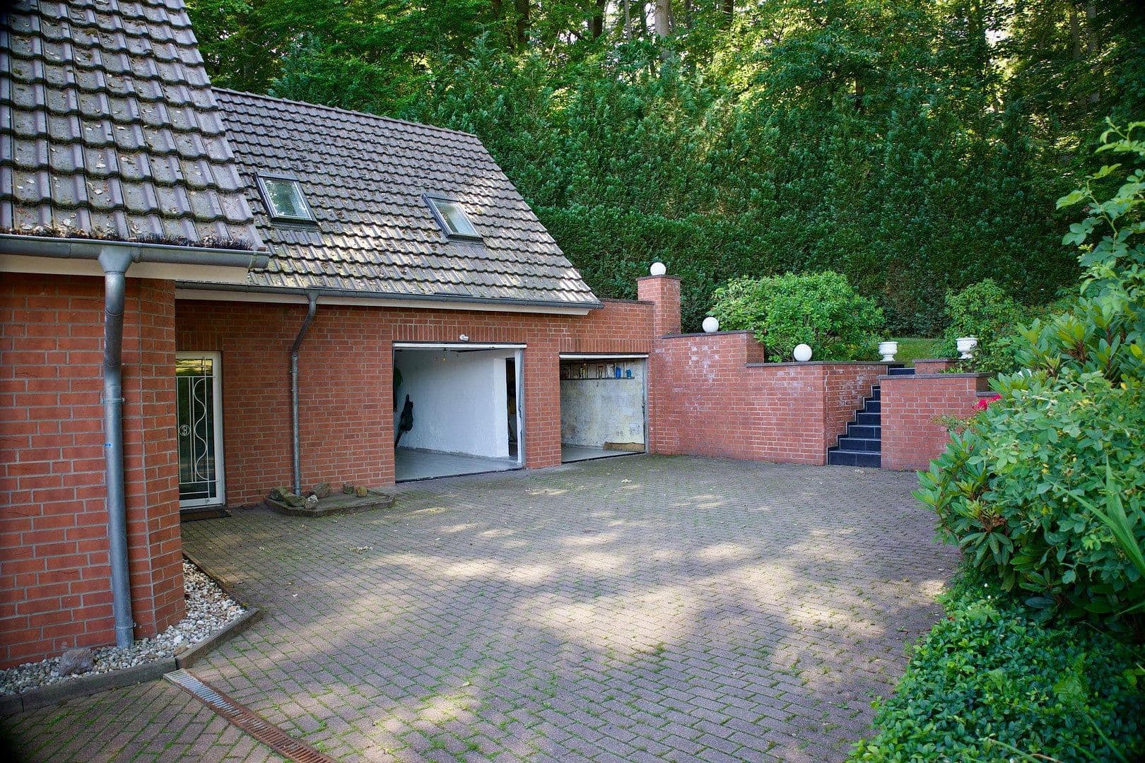 Predaj domu 225 m², pozemek 910 m², Oyler Berg 19A, Marklohe, Dolné Sasko Predaj domu 225 m², pozemek 910 m², Oyler Berg 19A, Marklohe, Dolné Sasko