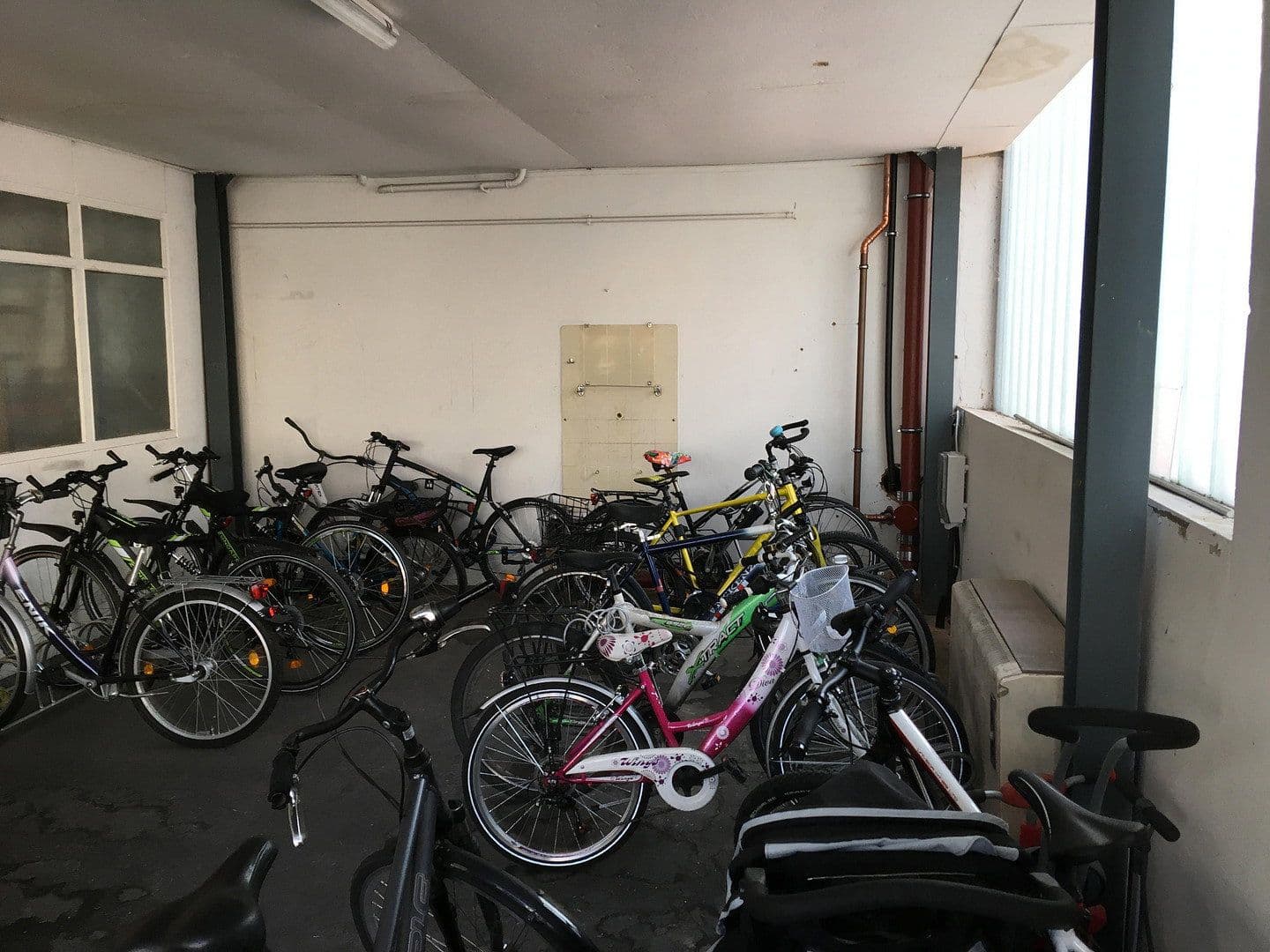 Prenájom bytu 2-izbový 62 m², Hildebrandstr-22, Karlsruhe, Bádensko-Wurttembersko Prenájom bytu 2-izbový 62 m², Hildebrandstr-22, Karlsruhe, Bádensko-Wurttembersko