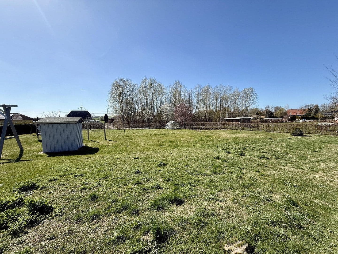 Predaj pozemku 690 m², Kartlow 34, Neuburg, Meklenbursko-Predpomoransko Predaj pozemku 690 m², Kartlow 34, Neuburg, Meklenbursko-Predpomoransko