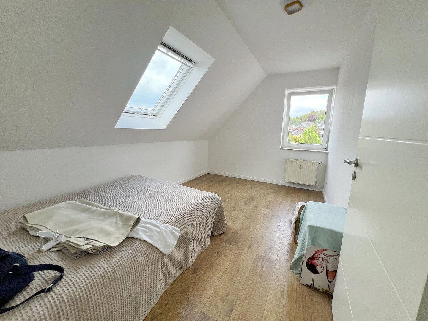 Prenájom bytu 4-izbový 100 m², Hauptstr. 104a, Lohmar, Severné Porýnie - Westfálsko Prenájom bytu 4-izbový 100 m², Hauptstr. 104a, Lohmar, Severné Porýnie - Westfálsko