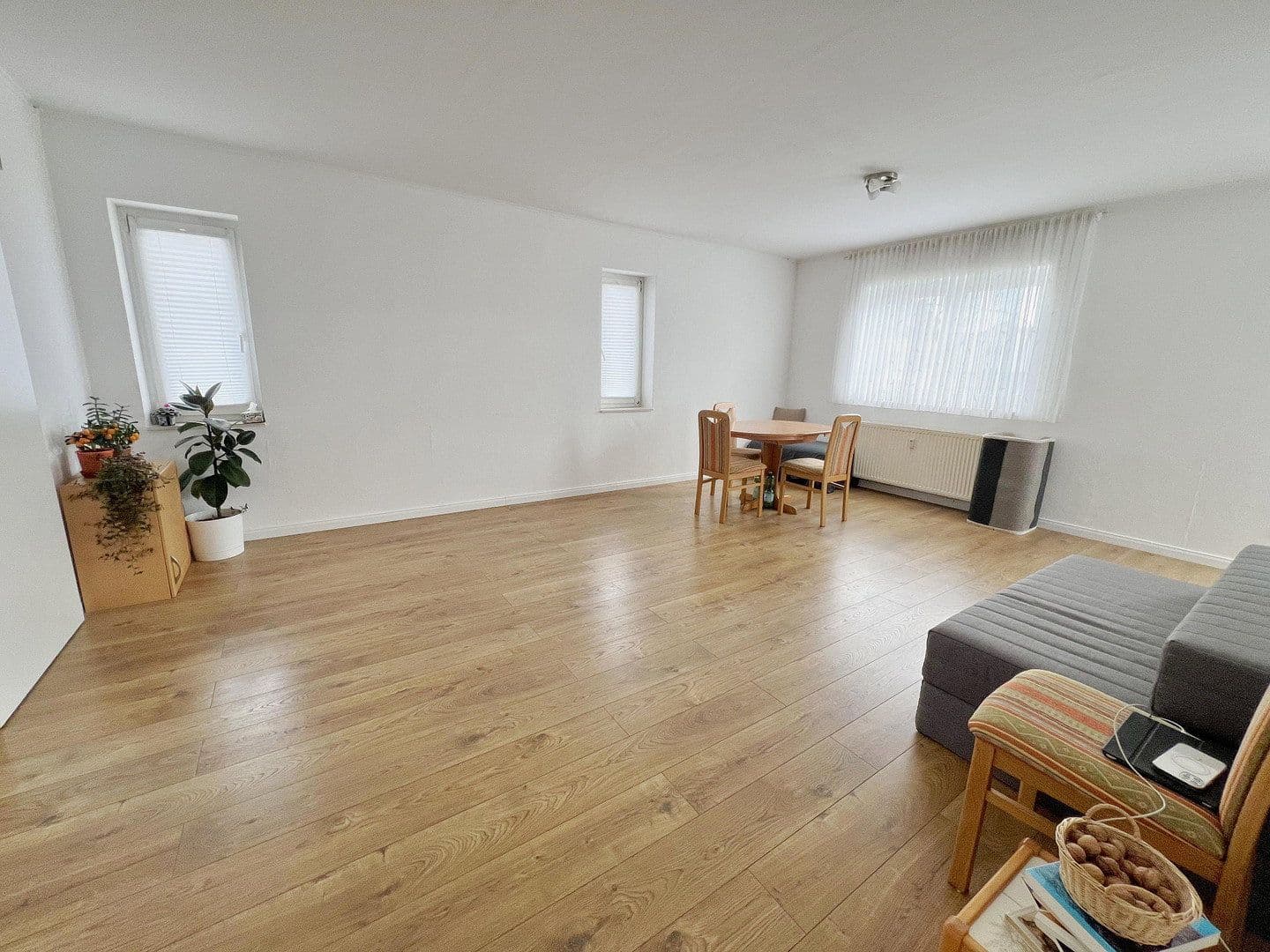 Prenájom bytu 4-izbový 100 m², Hauptstr. 104a, Lohmar, Severné Porýnie - Westfálsko Prenájom bytu 4-izbový 100 m², Hauptstr. 104a, Lohmar, Severné Porýnie - Westfálsko