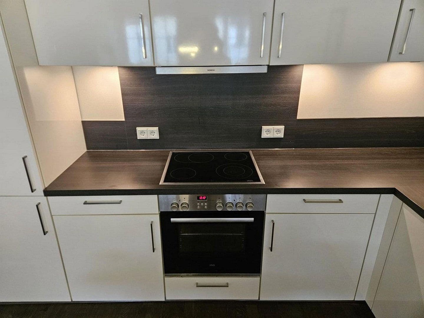 Prenájom bytu 2-izbový 80 m², Hamburg, Hamburg Prenájom bytu 2-izbový 80 m², Hamburg, Hamburg