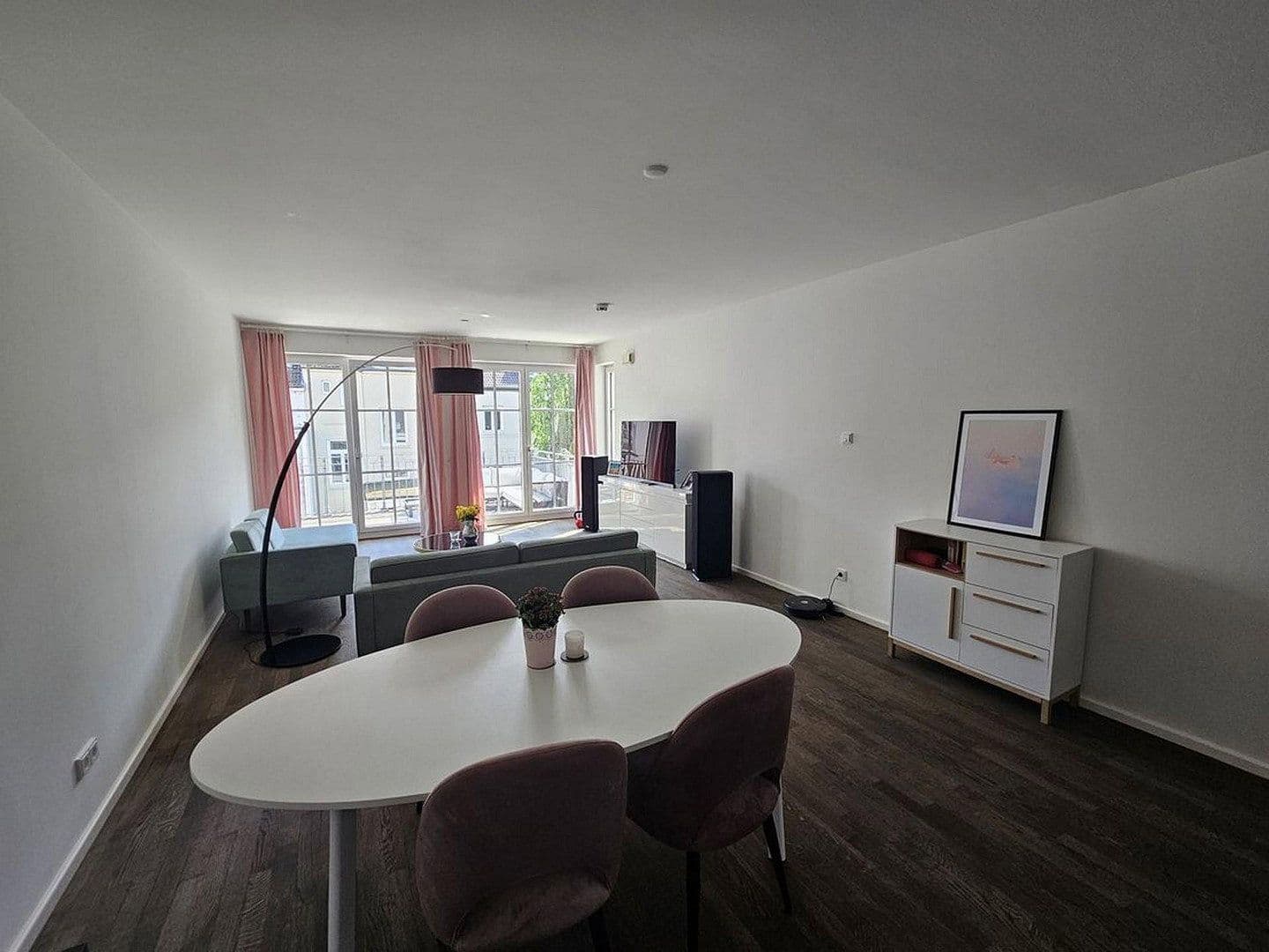 Prenájom bytu 2-izbový 80 m², Hamburg, Hamburg Prenájom bytu 2-izbový 80 m², Hamburg, Hamburg