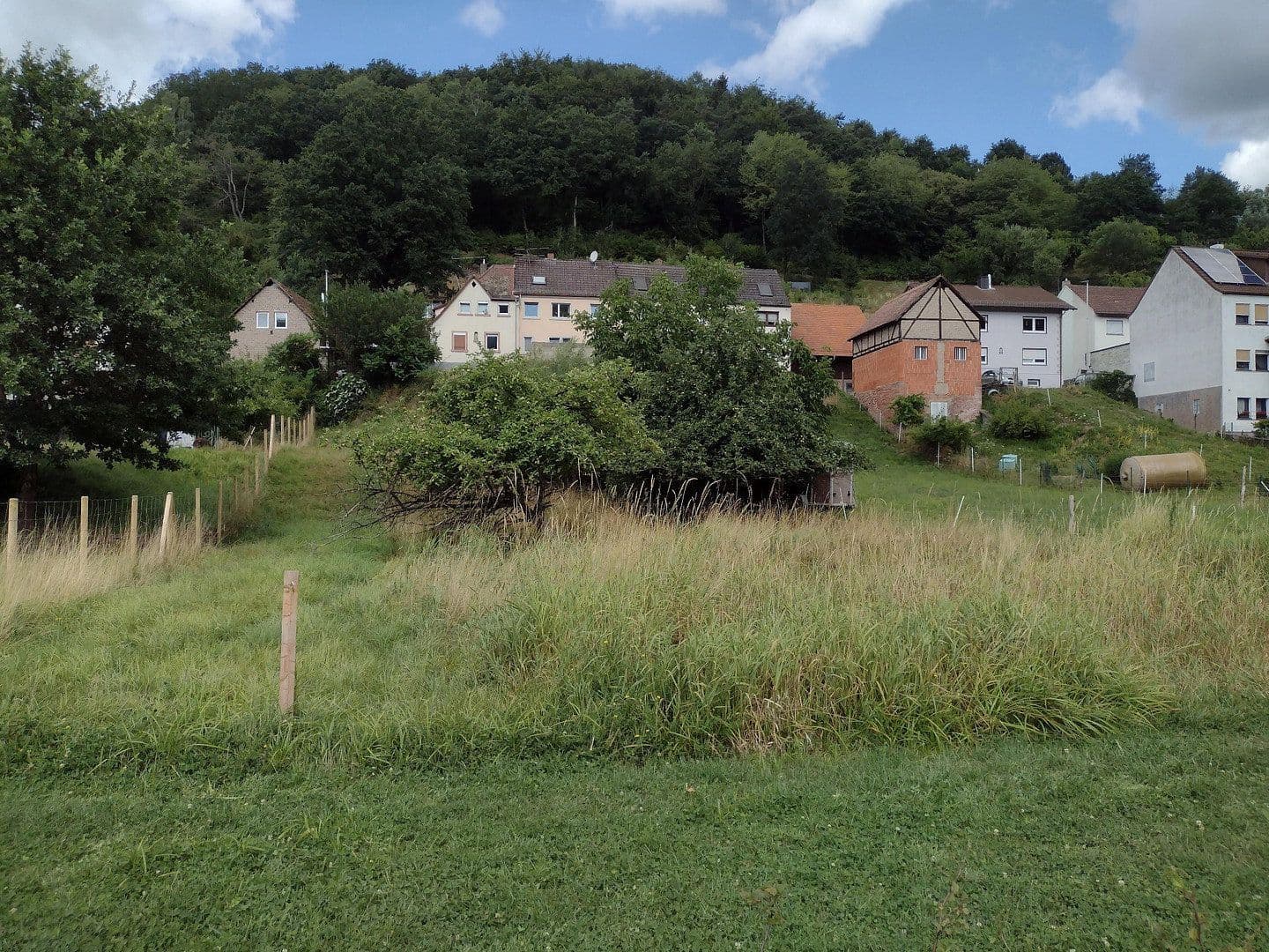 Predaj pozemku 581 m², Heimbuchenthal, Bavorsko Predaj pozemku 581 m², Heimbuchenthal, Bavorsko