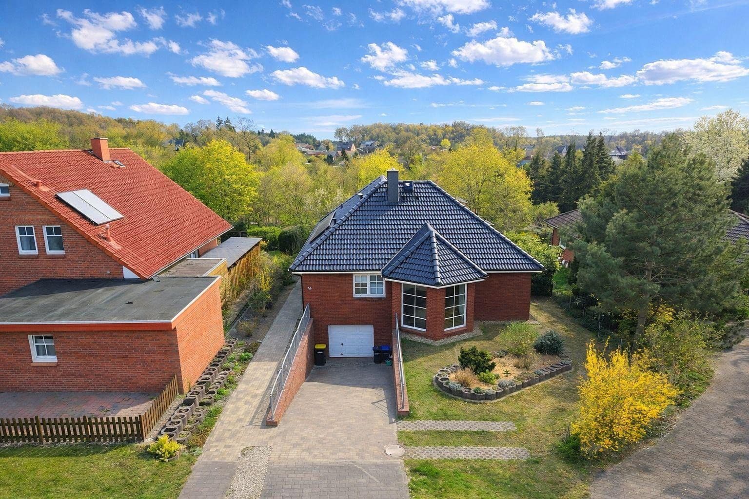 Predaj domu 125 m², pozemek 780 m², Pferdekoppel 14, Neetze, Dolné Sasko Predaj domu 125 m², pozemek 780 m², Pferdekoppel 14, Neetze, Dolné Sasko