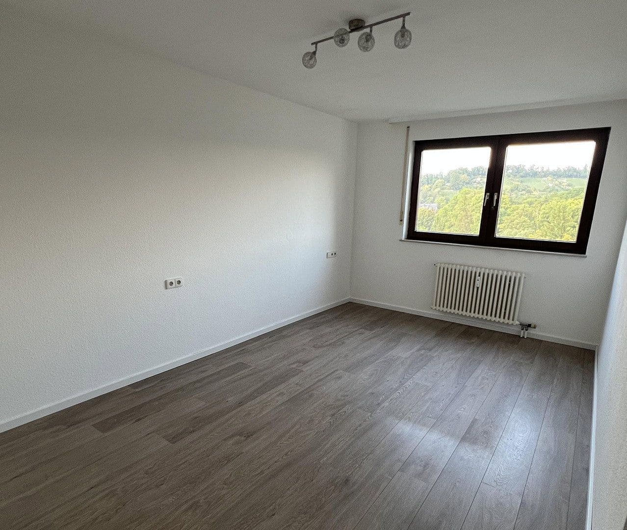 Predaj bytu 4-izbový 119 m², Weilimdorf, Bádensko-Wurttembersko Predaj bytu 4-izbový 119 m², Weilimdorf, Bádensko-Wurttembersko