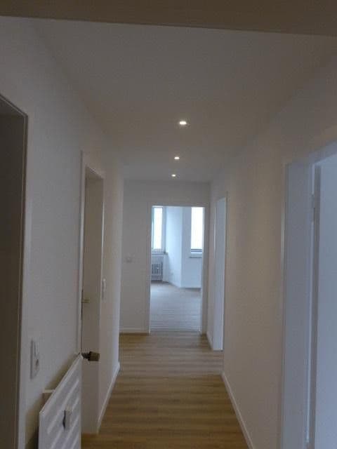 Prenájom bytu 3-izbový 87 m², Kölner Str. 17, Leverkusen, Severné Porýnie - Westfálsko Prenájom bytu 3-izbový 87 m², Kölner Str. 17, Leverkusen, Severné Porýnie - Westfálsko