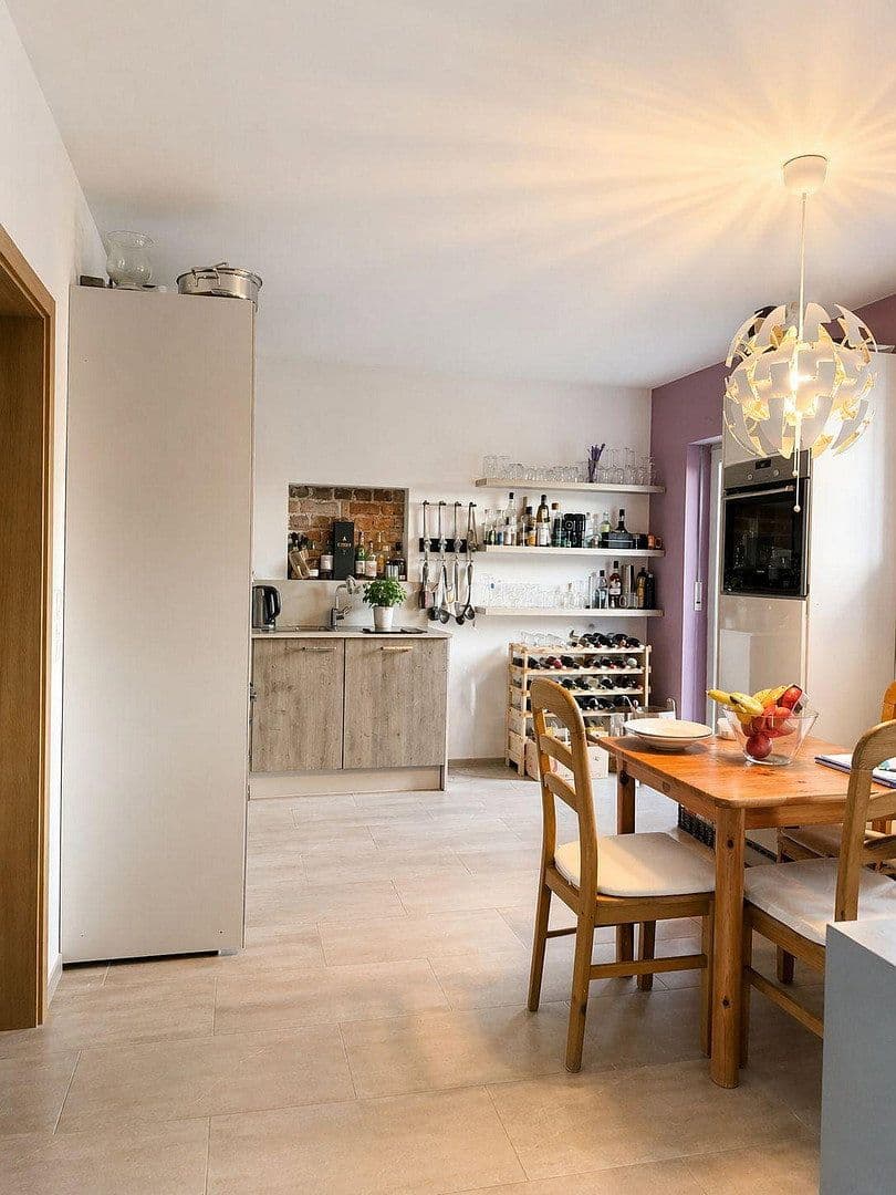 Prenájom bytu 2-izbový 68 m², Solingen, Severné Porýnie - Westfálsko Prenájom bytu 2-izbový 68 m², Solingen, Severné Porýnie - Westfálsko