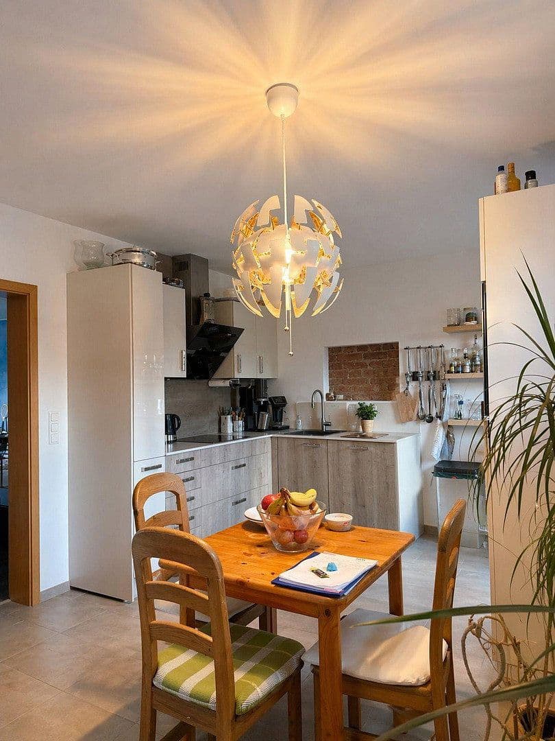 Prenájom bytu 2-izbový 68 m², Solingen, Severné Porýnie - Westfálsko Prenájom bytu 2-izbový 68 m², Solingen, Severné Porýnie - Westfálsko