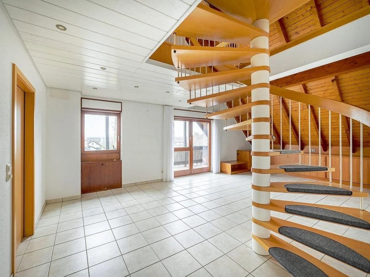 Prenájom bytu 3-izbový 115 m², Bachstraße 37, Rheinstetten, Bádensko-Wurttembersko Prenájom bytu 3-izbový 115 m², Bachstraße 37, Rheinstetten, Bádensko-Wurttembersko