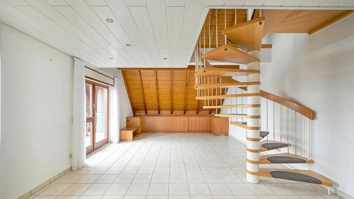 Prenájom bytu 3-izbový 115 m², Bachstraße 37, Rheinstetten, Bádensko-Wurttembersko Prenájom bytu 3-izbový 115 m², Bachstraße 37, Rheinstetten, Bádensko-Wurttembersko