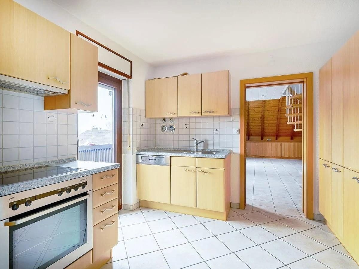 Prenájom bytu 3-izbový 115 m², Bachstraße 37, Rheinstetten, Bádensko-Wurttembersko Prenájom bytu 3-izbový 115 m², Bachstraße 37, Rheinstetten, Bádensko-Wurttembersko