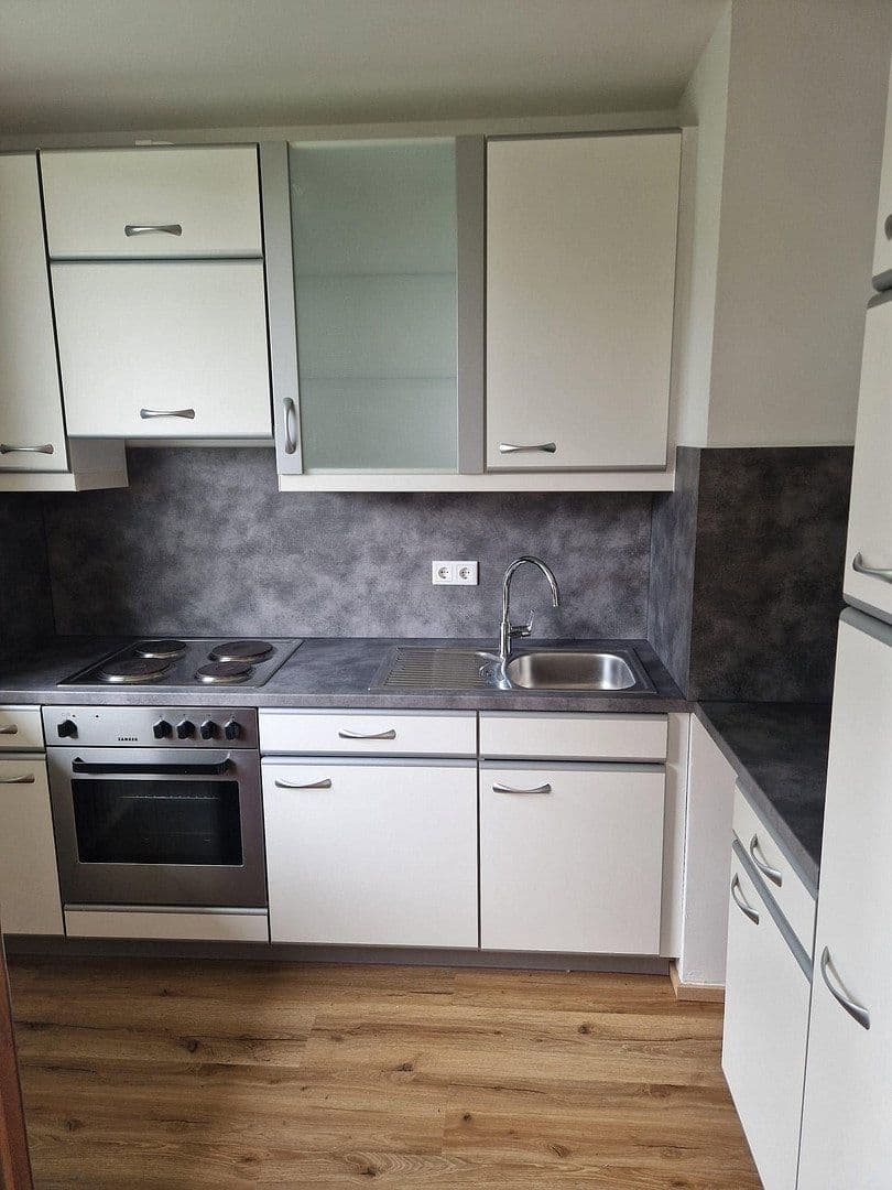 Prenájom bytu 1-izbový 40 m², Münchnerstr. 56, Unterhaching, Bavorsko Prenájom bytu 1-izbový 40 m², Münchnerstr. 56, Unterhaching, Bavorsko