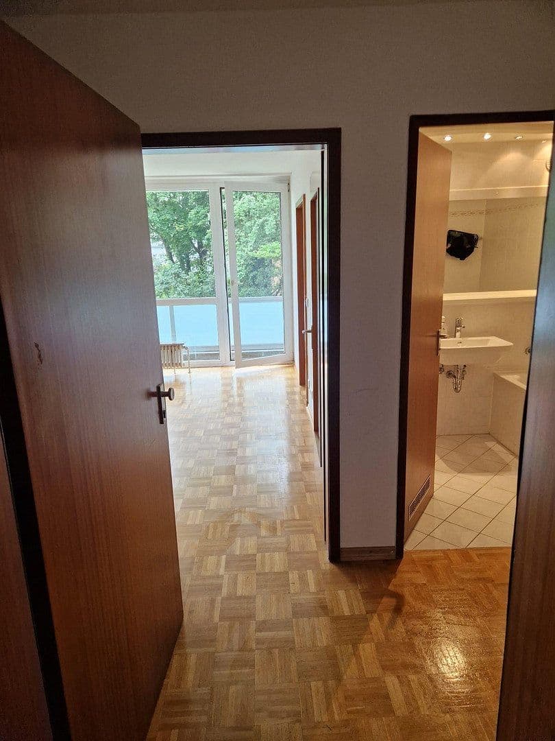 Prenájom bytu 1-izbový 40 m², Münchnerstr. 56, Unterhaching, Bavorsko Prenájom bytu 1-izbový 40 m², Münchnerstr. 56, Unterhaching, Bavorsko