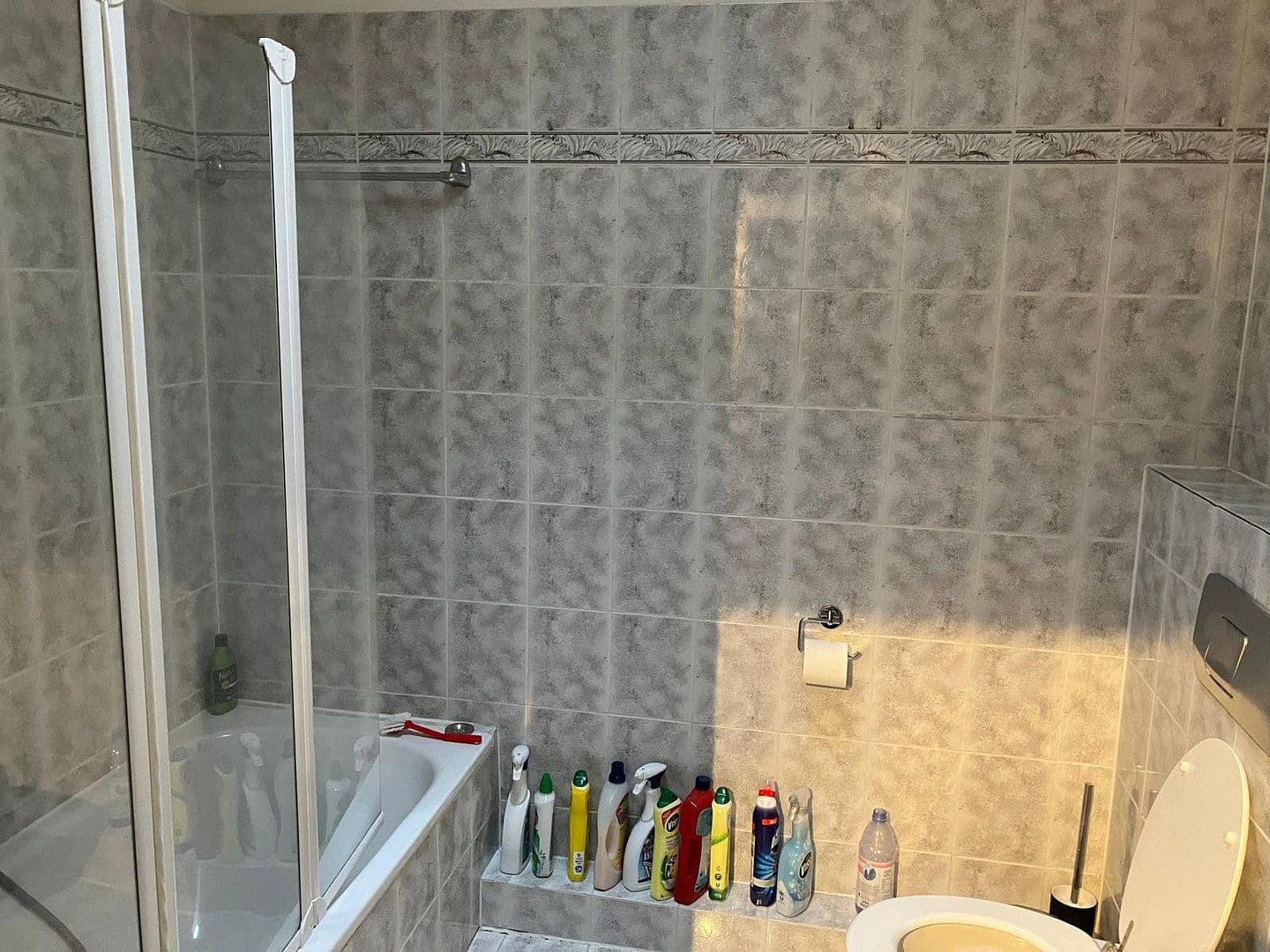 Prenájom bytu 3-izbový 71 m², Am Fischstein 49, Frankfurt am Main, Hesensko Prenájom bytu 3-izbový 71 m², Am Fischstein 49, Frankfurt am Main, Hesensko