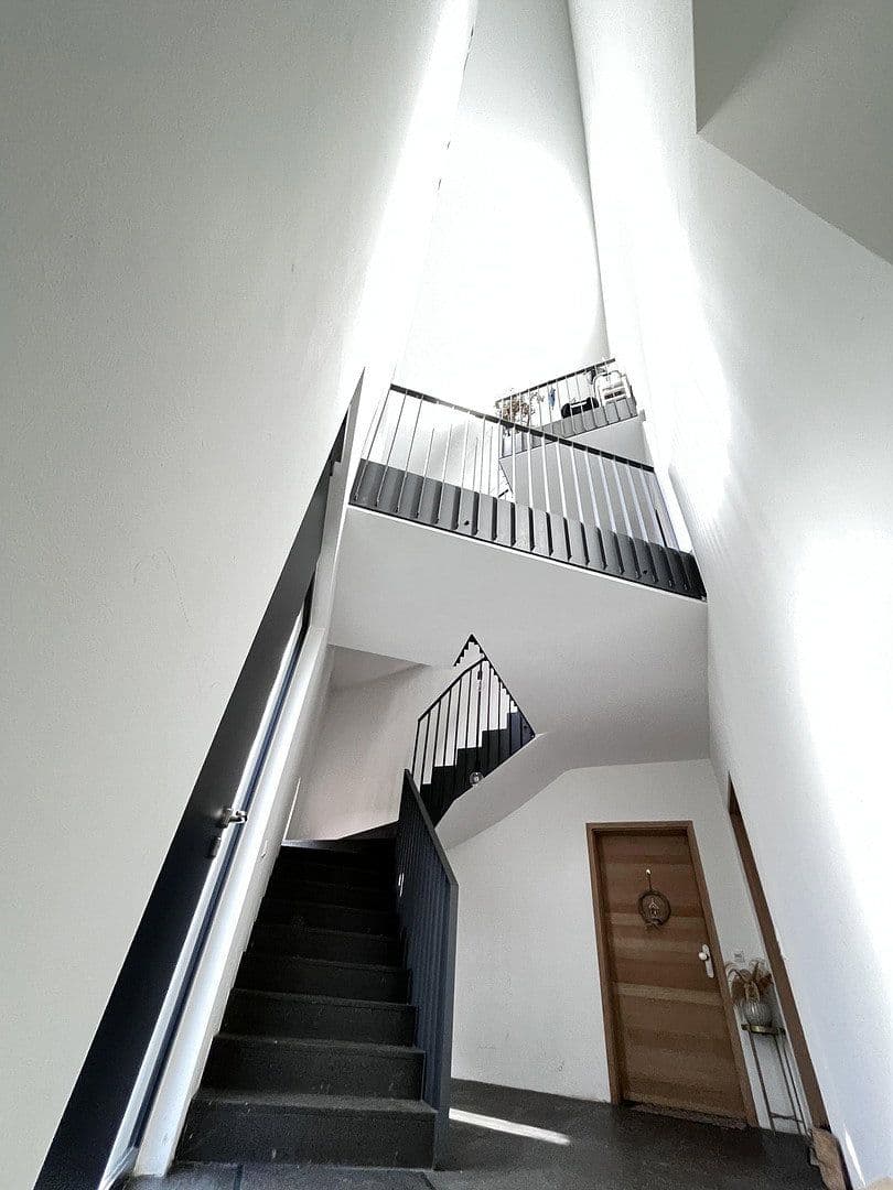 Predaj domu 568 m², pozemek 704 m², Schwarzer Weg 20 c, Trier, Porýnie-Falcko Predaj domu 568 m², pozemek 704 m², Schwarzer Weg 20 c, Trier, Porýnie-Falcko