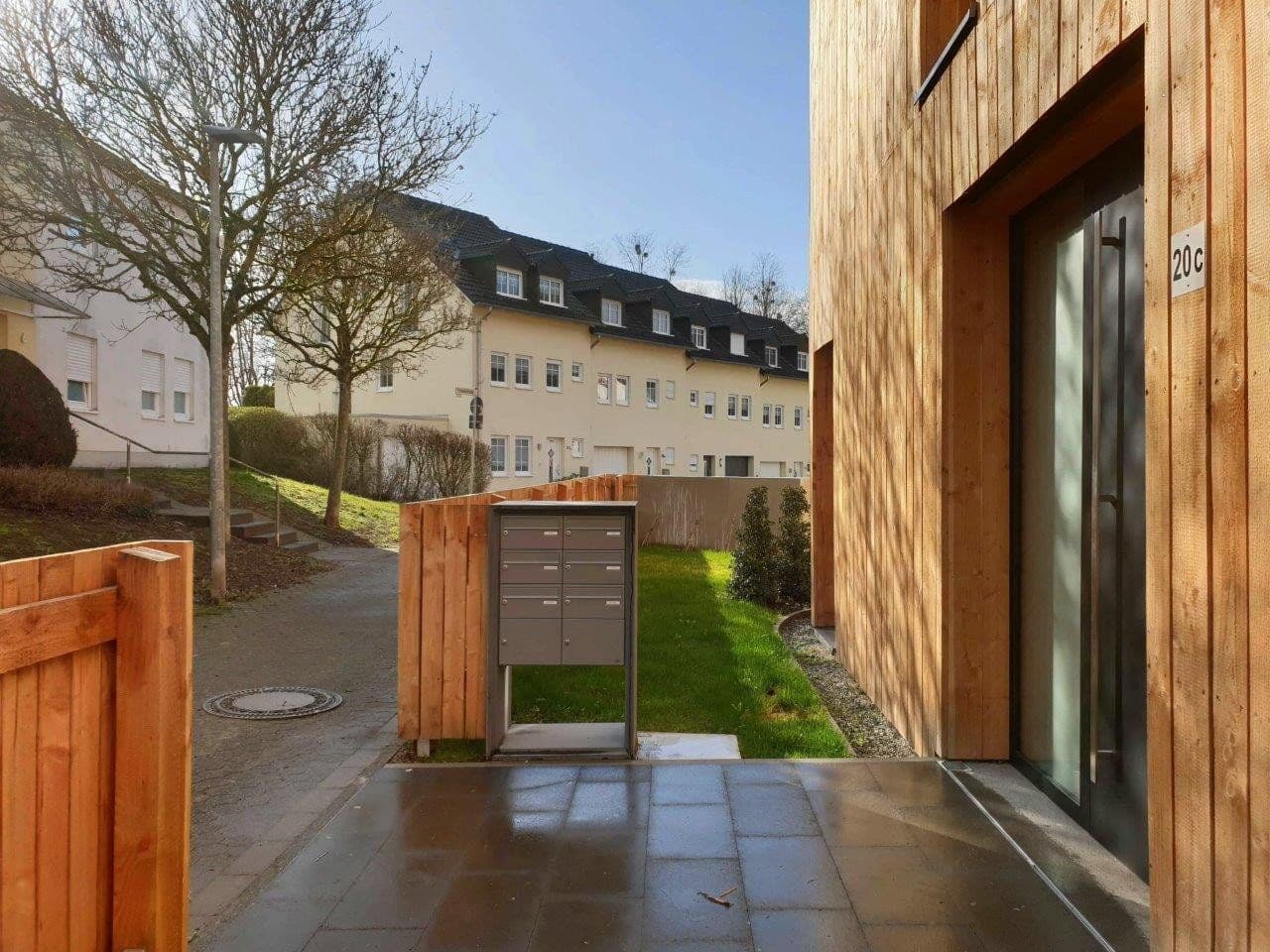 Predaj domu 568 m², pozemek 704 m², Schwarzer Weg 20 c, Trier, Porýnie-Falcko Predaj domu 568 m², pozemek 704 m², Schwarzer Weg 20 c, Trier, Porýnie-Falcko