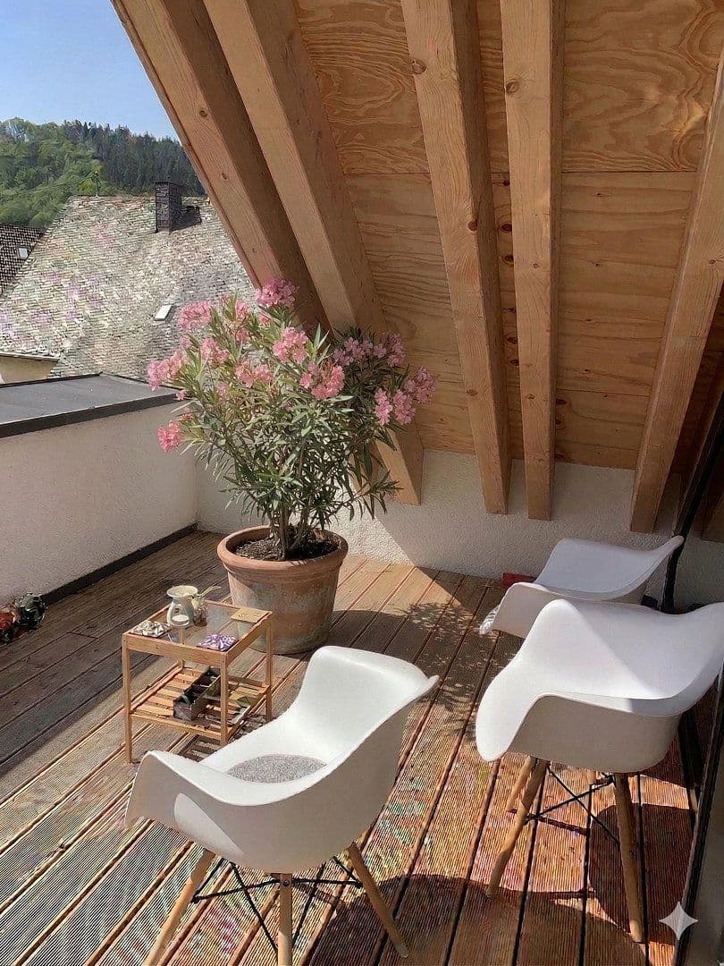 Predaj domu 568 m², pozemek 704 m², Schwarzer Weg 20 c, Trier, Porýnie-Falcko Predaj domu 568 m², pozemek 704 m², Schwarzer Weg 20 c, Trier, Porýnie-Falcko