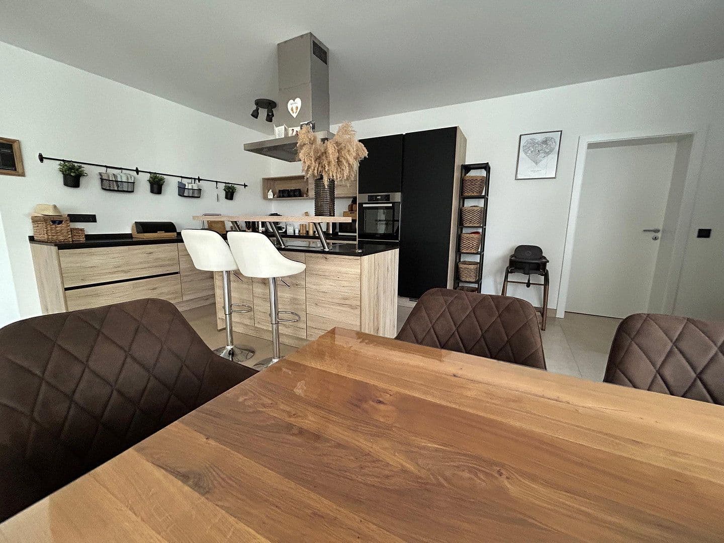 Predaj bytu 3-izbový 104 m², Niefern-Öschelbronn, Bádensko-Wurttembersko Predaj bytu 3-izbový 104 m², Niefern-Öschelbronn, Bádensko-Wurttembersko