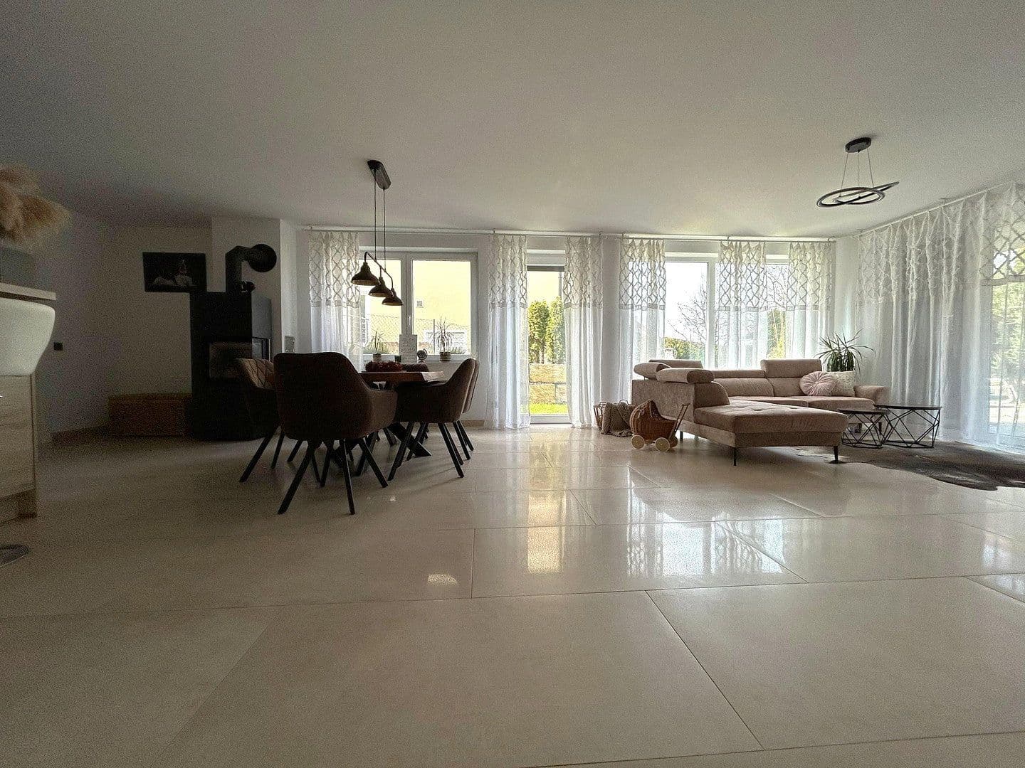 Predaj bytu 3-izbový 104 m², Niefern-Öschelbronn, Bádensko-Wurttembersko Predaj bytu 3-izbový 104 m², Niefern-Öschelbronn, Bádensko-Wurttembersko