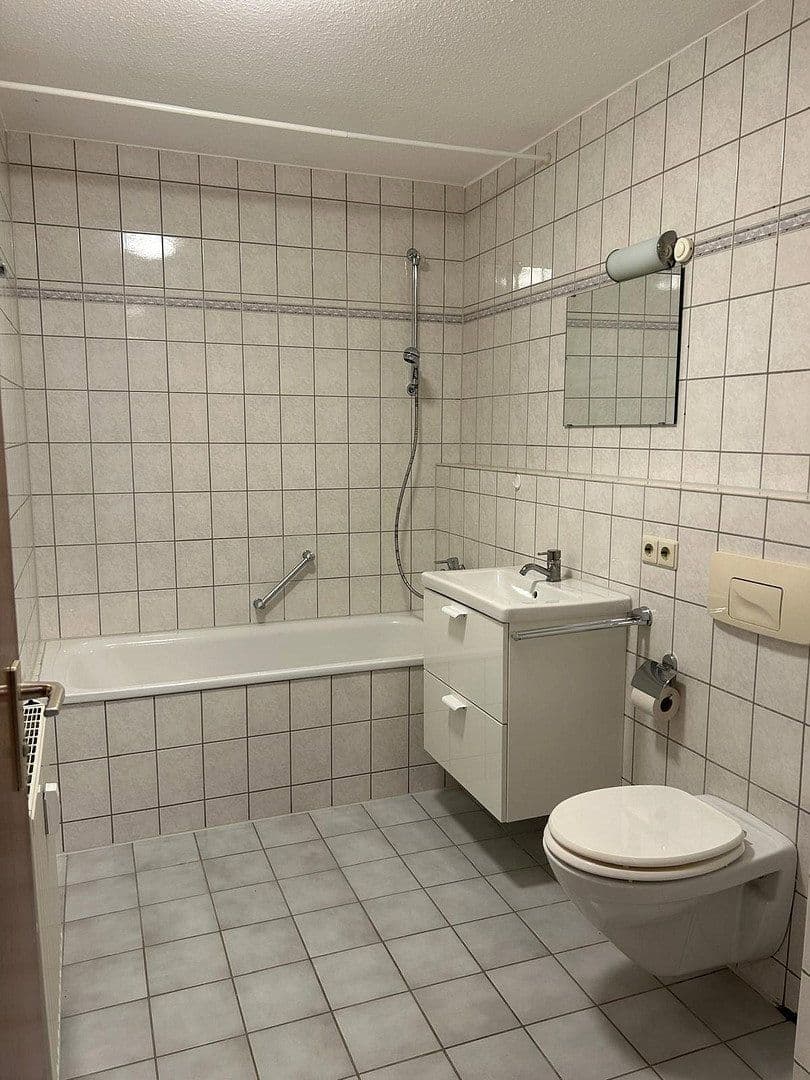 Prenájom bytu 2-izbový 57 m², Böblingen, Bádensko-Wurttembersko Prenájom bytu 2-izbový 57 m², Böblingen, Bádensko-Wurttembersko
