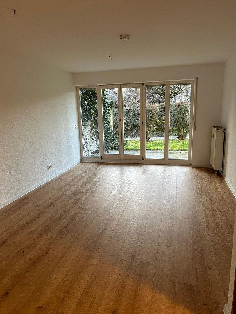 Prenájom bytu 2-izbový 57 m², Böblingen, Bádensko-Wurttembersko Prenájom bytu 2-izbový 57 m², Böblingen, Bádensko-Wurttembersko