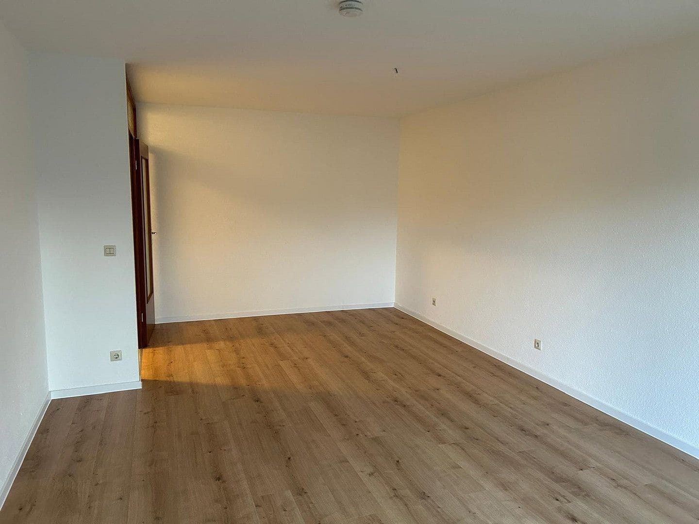 Prenájom bytu 2-izbový 57 m², Böblingen, Bádensko-Wurttembersko Prenájom bytu 2-izbový 57 m², Böblingen, Bádensko-Wurttembersko