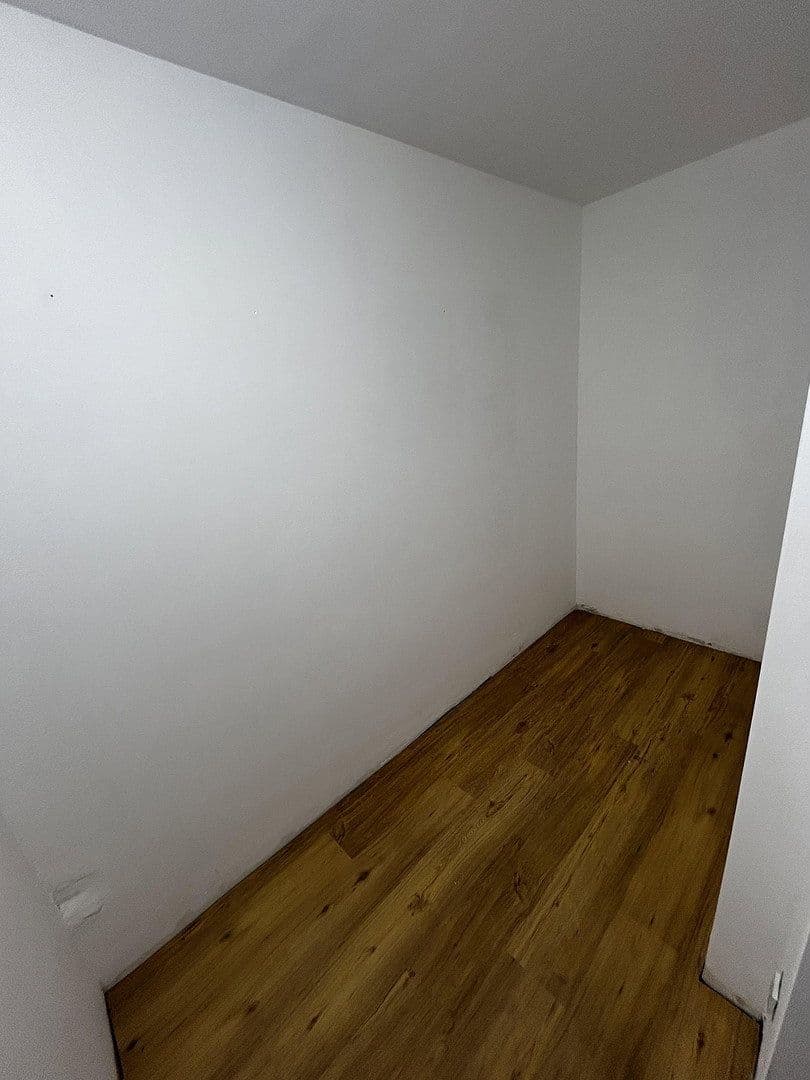 Prenájom bytu 3-izbový 112 m², Köln, Severné Porýnie - Westfálsko Prenájom bytu 3-izbový 112 m², Köln, Severné Porýnie - Westfálsko