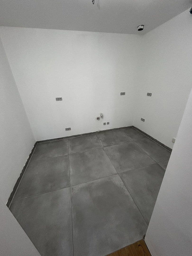 Prenájom bytu 3-izbový 112 m², Köln, Severné Porýnie - Westfálsko Prenájom bytu 3-izbový 112 m², Köln, Severné Porýnie - Westfálsko