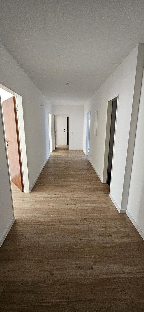 Prenájom bytu 4-izbový 116 m², Ratingen, Severné Porýnie - Westfálsko Prenájom bytu 4-izbový 116 m², Ratingen, Severné Porýnie - Westfálsko