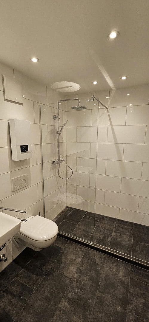 Prenájom bytu 4-izbový 116 m², Ratingen, Severné Porýnie - Westfálsko Prenájom bytu 4-izbový 116 m², Ratingen, Severné Porýnie - Westfálsko