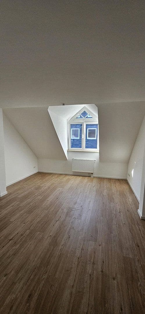 Prenájom bytu 4-izbový 116 m², Ratingen, Severné Porýnie - Westfálsko Prenájom bytu 4-izbový 116 m², Ratingen, Severné Porýnie - Westfálsko