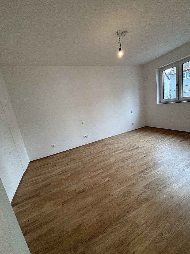 Prenájom bytu 3-izbový 76 m², Eschollbrücker Straße 8, Darmstadt, Hesensko Prenájom bytu 3-izbový 76 m², Eschollbrücker Straße 8, Darmstadt, Hesensko