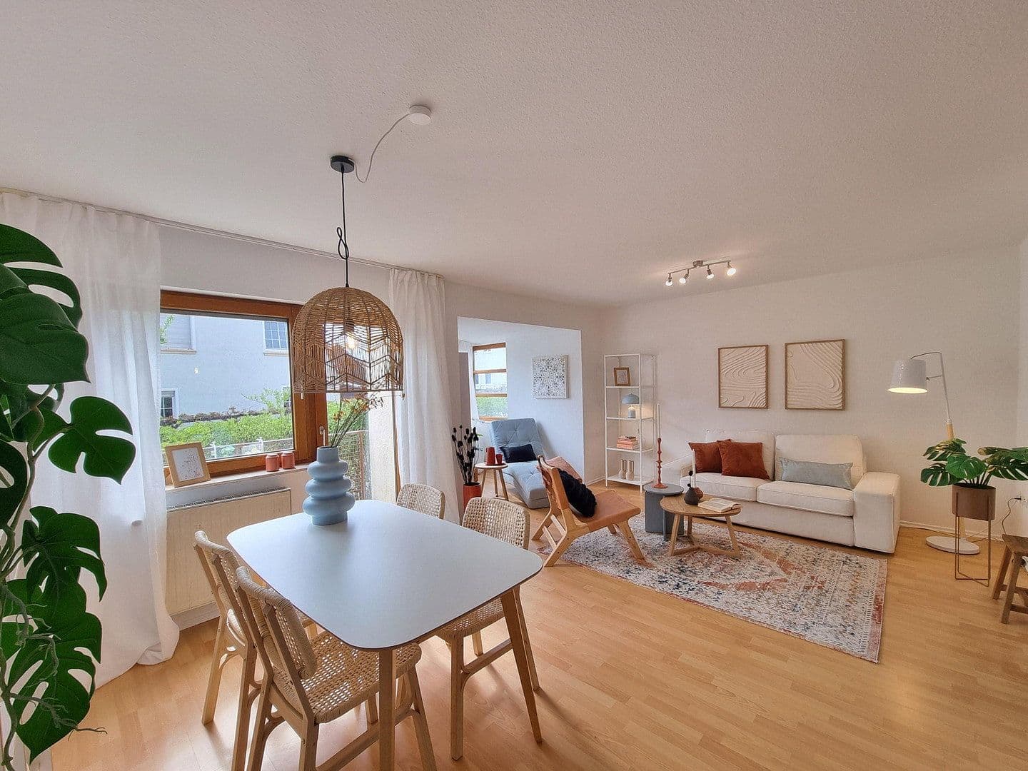 Predaj domu 120 m², pozemek 131 m², Illingen, Bádensko-Wurttembersko Predaj domu 120 m², pozemek 131 m², Illingen, Bádensko-Wurttembersko